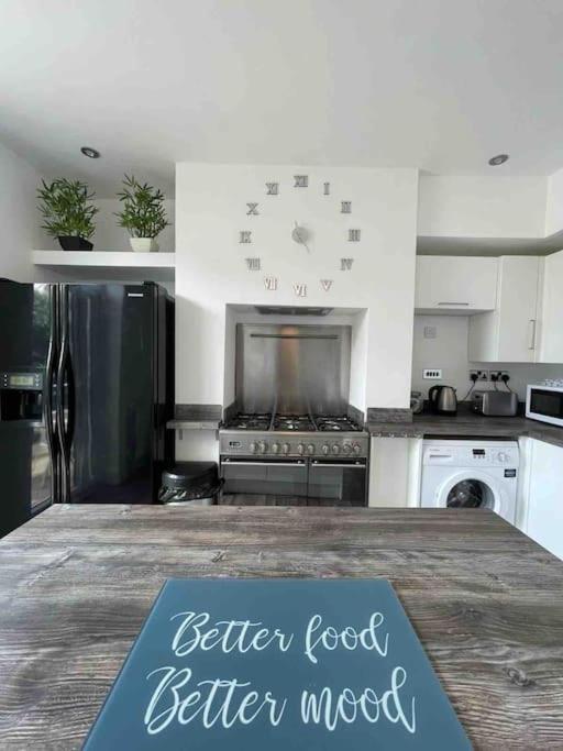 2 Bed Sleeps 6 Beach Retreat St Annes On Sea Villa Литам Сент Аннс Екстериор снимка